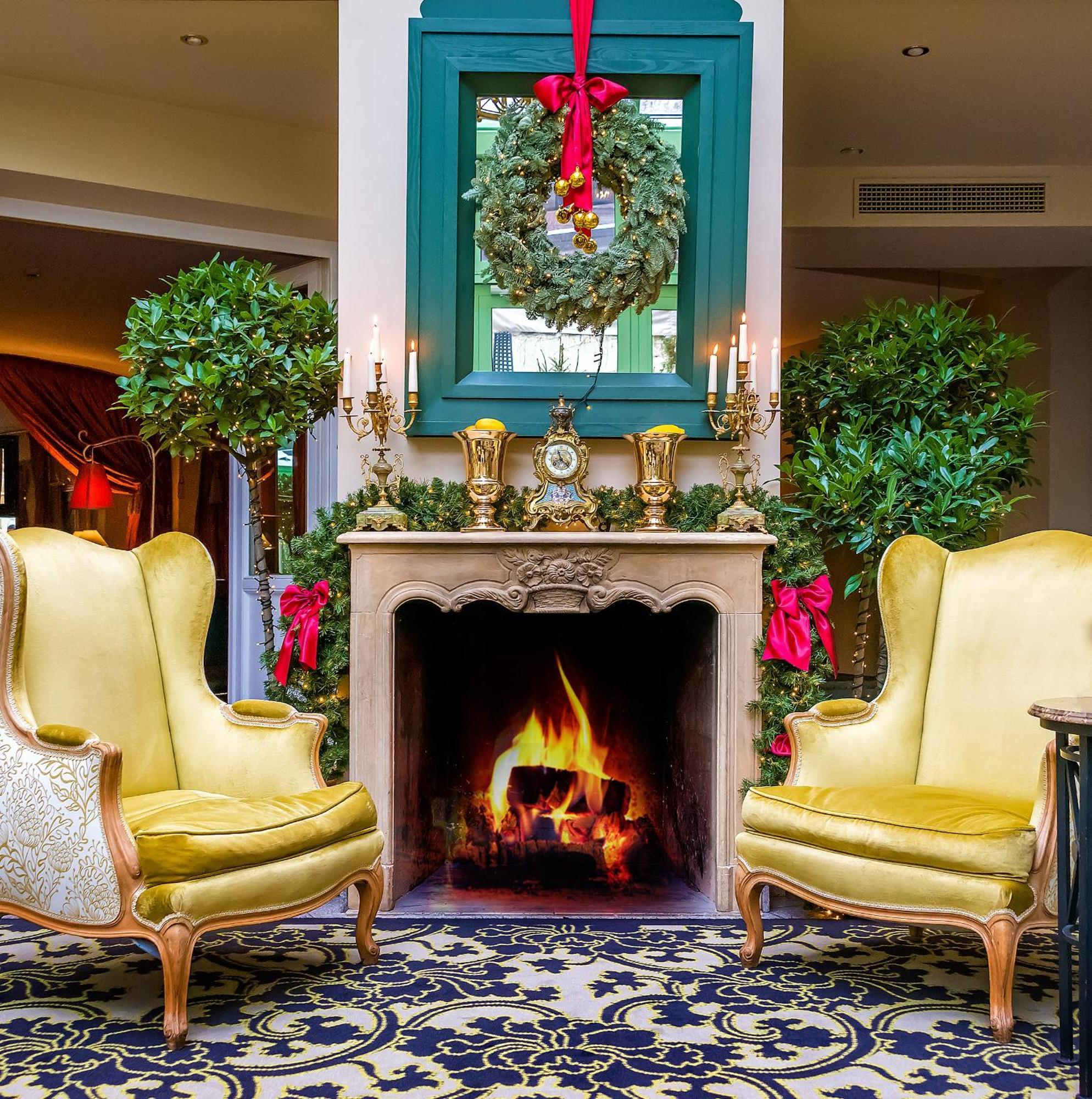 Relais&Châteaux Stikliai Hotel VNO Extérieur photo The fireplace in the lobby