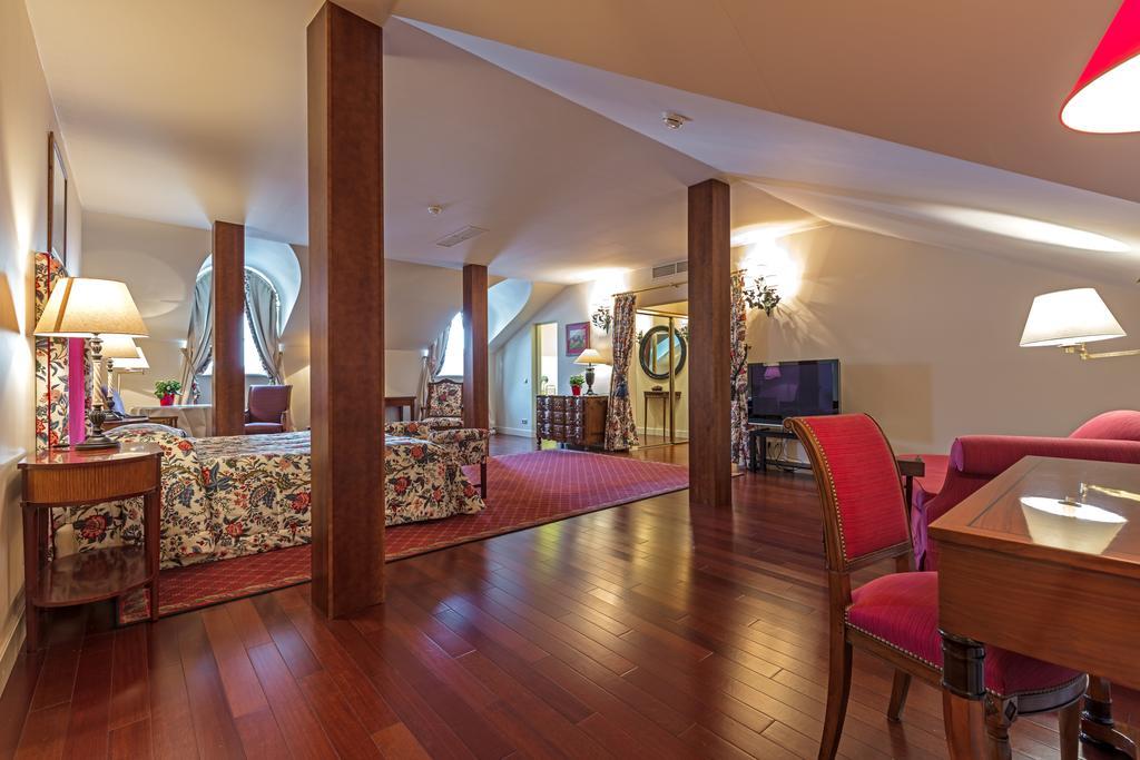 Relais&Châteaux Stikliai Hotel VNO Extérieur photo Suite